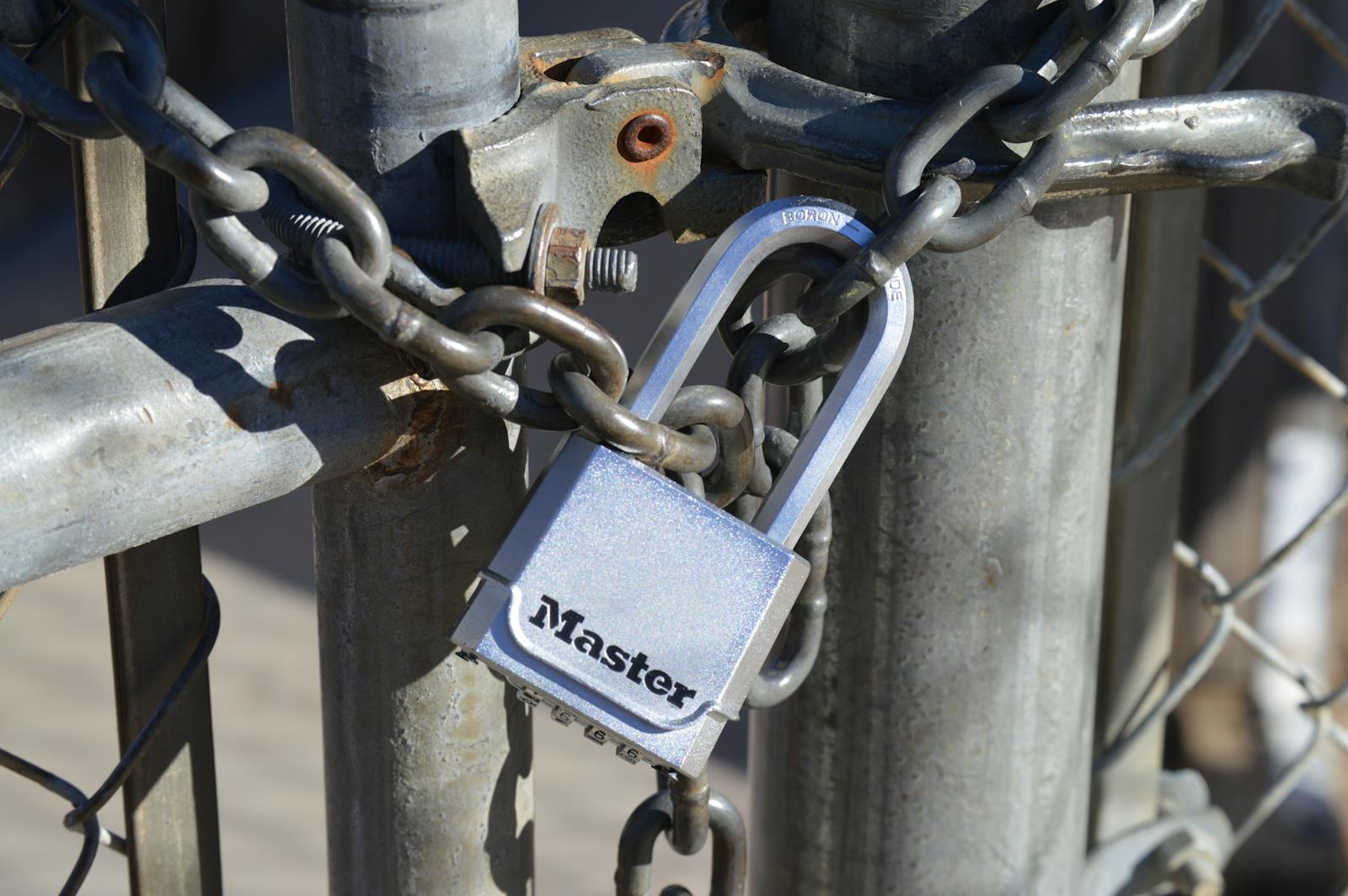 Qwen's Open-Source Bait-and-Switch: What the Max-Preview Pivot Costs Buyers