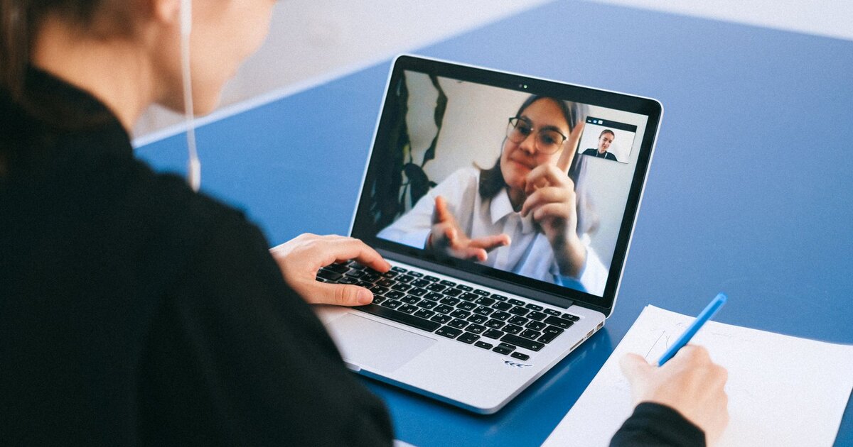 Granola vs Otter.ai: Which AI Notetaker Actually Skips the Bot in Your Meeting?